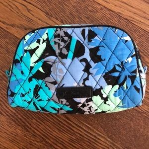 Vera Bradley small makeup bag